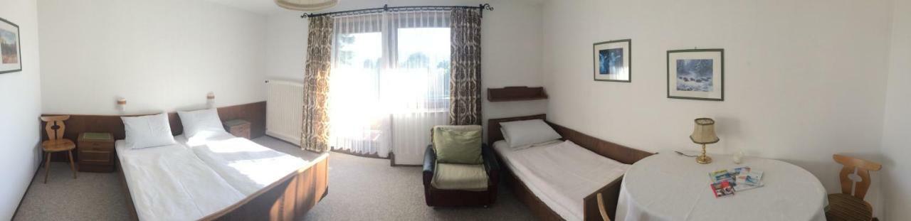 Haus Auer Apartment ไวแร็กก์ ภายนอก รูปภาพ